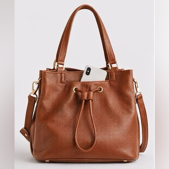 Quince Handbags - Quince Triple Compartment Bucket
Brown Bags